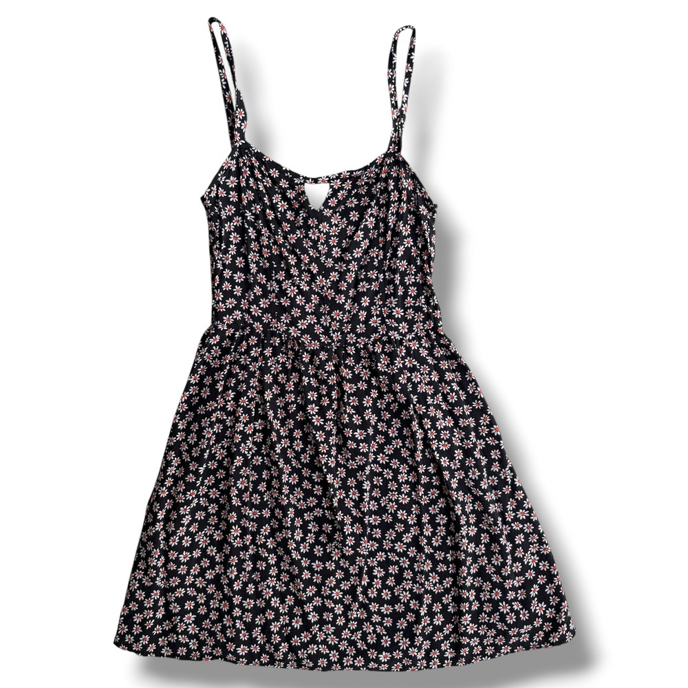 BeBop Women S Black White Dainty Daisy Floral Rayon Mini Sun Dress Boho Coquette
